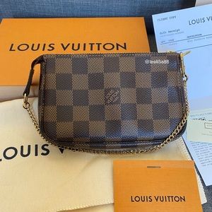 Louis Vuitton Mini Pochette Accessoires in damier ebene